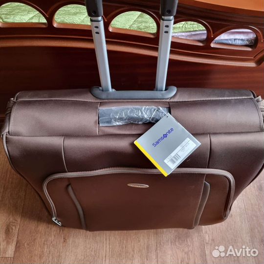 Samsonite Чемодан на колесах новый