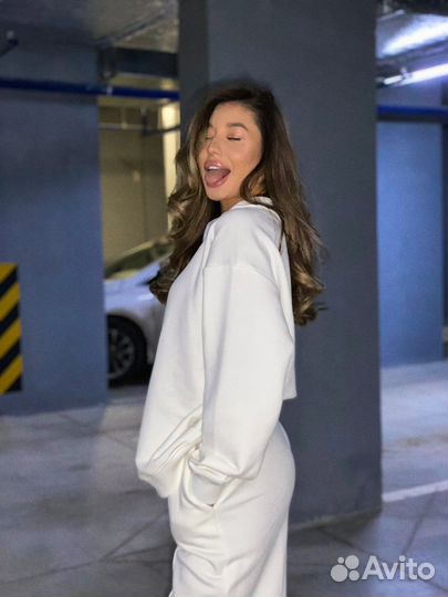 Костюм спортивный