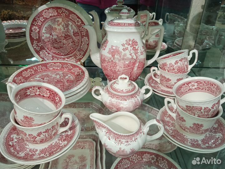 Чайные и столовые сервизы 
