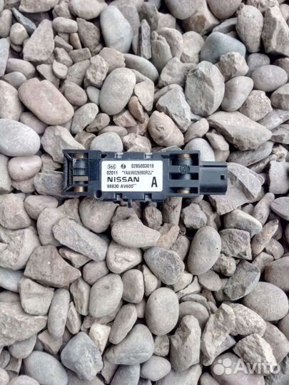 Датчик удара Nissan Primera P12