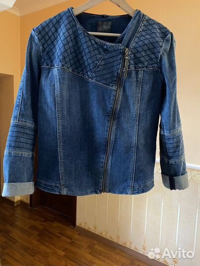 Джинсовая куртка