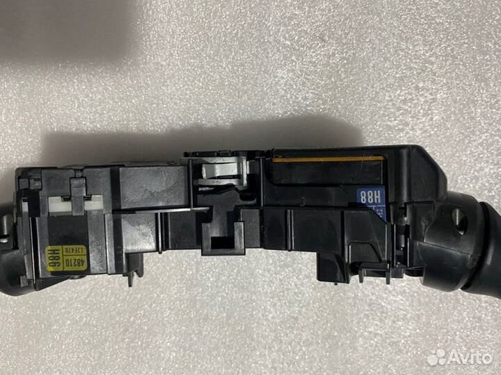 Подрулевой переключатель Toyota Land Cruiser 200