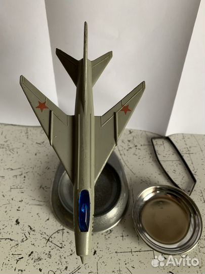 Самолёт пепельница