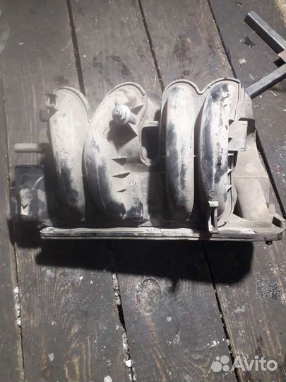 Коллектор впускной Рено Логан 2