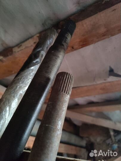 Полуось передняя Kia Sportage 1