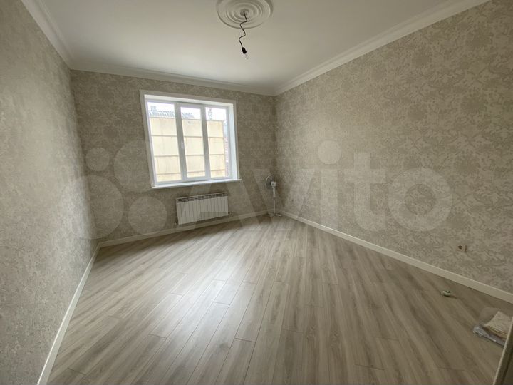 Комната 100 м² в 3-к., 3/3 эт.