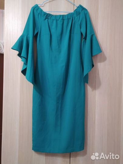 Зеленое платье 42-44