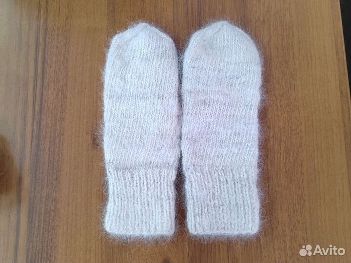 Шапка и варежки из собачьего пуха