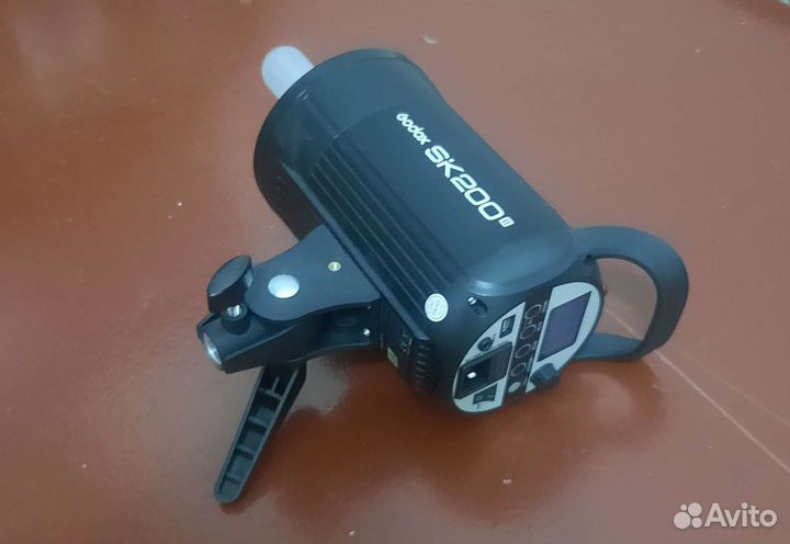 Набор Вспышка студийная godox sk200ll