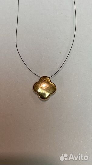 Золотой кулон