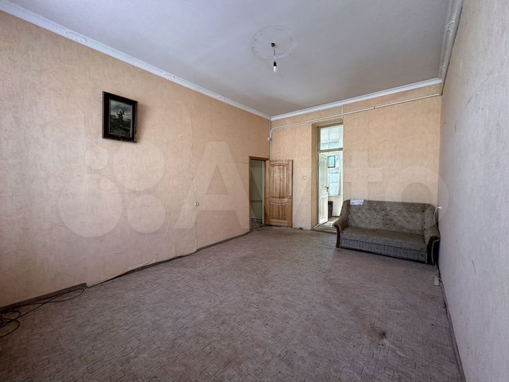 3-к. квартира, 179,3 м², 1/1 эт.