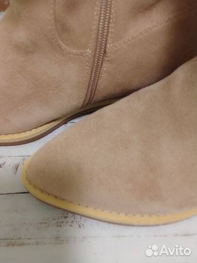 Женские зимние сапожки