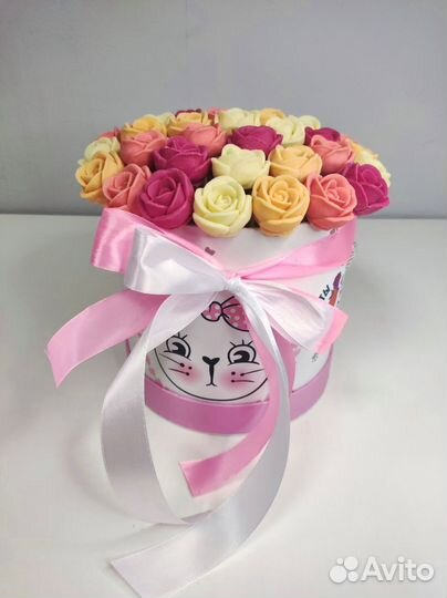 Розы из Белого Шоколада - 37 шт в Коробке