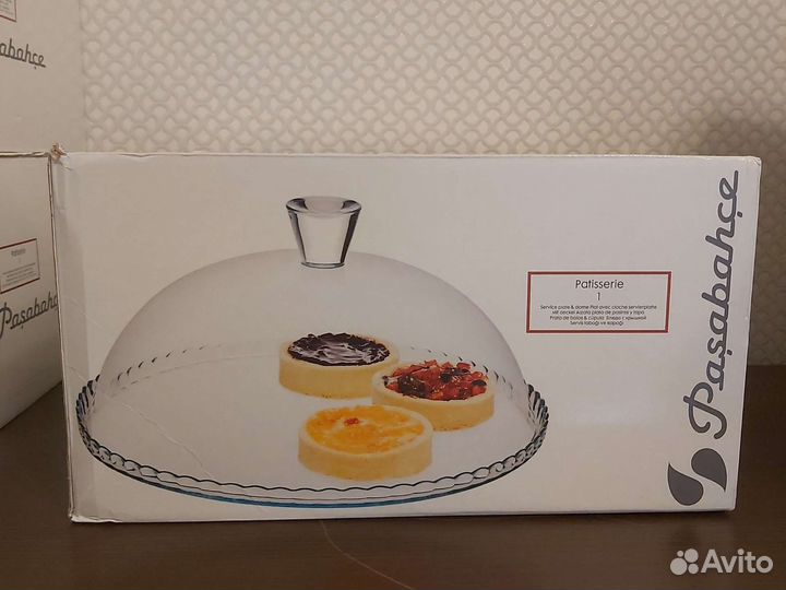 Блюдо стеклянное с крышкой, тортовница