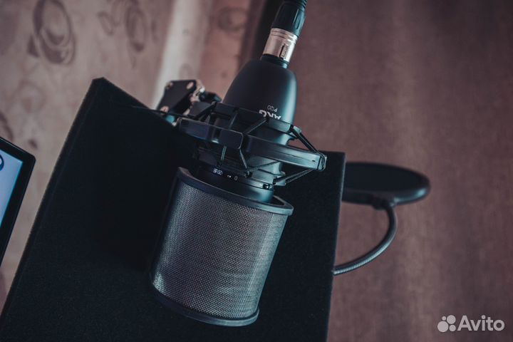 AKG P120 + Behringer UM2 + Пантограф + XLR кабель