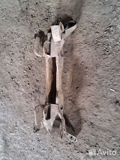 Балка задняя Hyundai Sonata 3