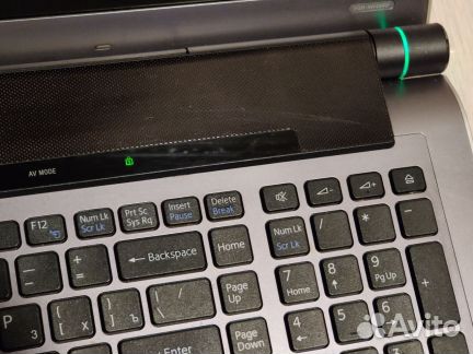 Шикарный ноутбук Sony 17.3'/4GB/120GB SSD+1TB HDD