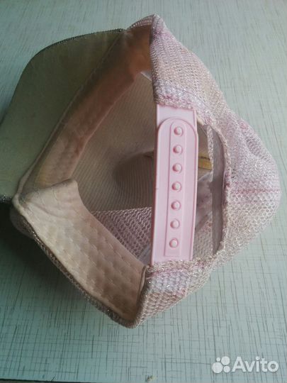 Кепка со стразами