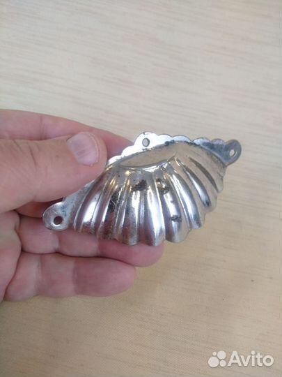 Ручки, накладки на комод