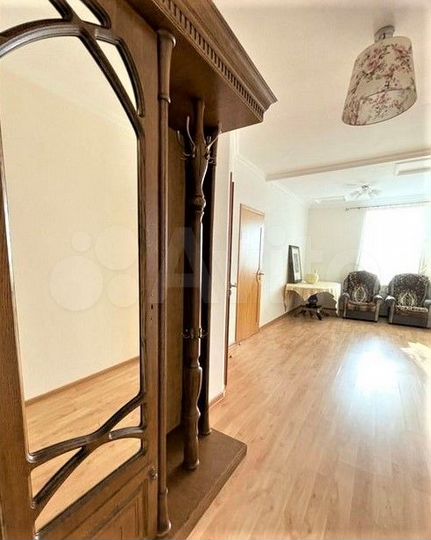 3-к. квартира, 100 м², 3/3 эт.