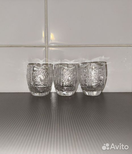 Хрустальные рюмки