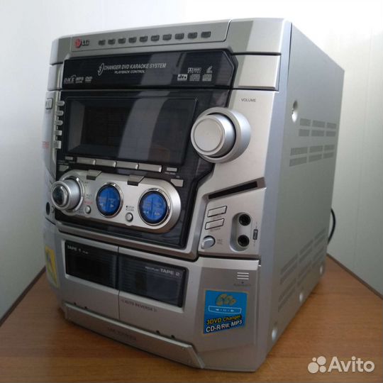 Музыкальный центр LG