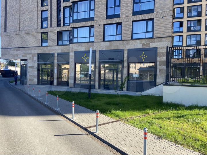 Угловое видовое помещение, 90 м²