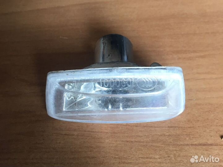 Повторитель поворота левый в крыло Opel Astra H