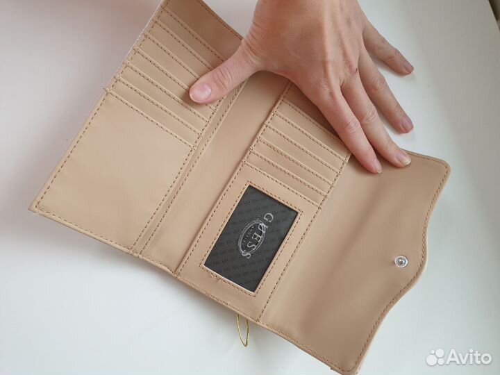 Кошелек женский guess