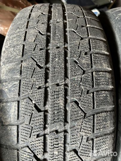 Toyo Observe Garit GIZ 205/60 R16