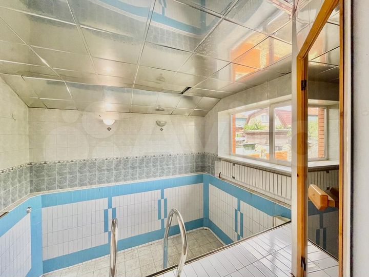 Дом 230 м² на участке 5 сот.