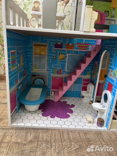 Кукольный домик с мебелью бу