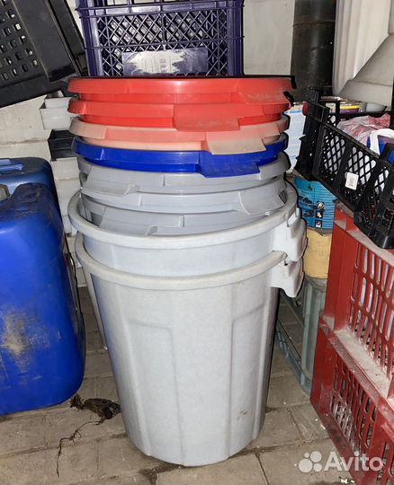 Бачки и вазы