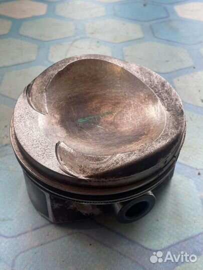 Поршень без шатуна 06H107065DL