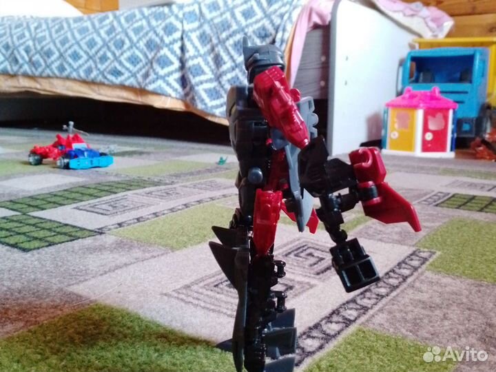 Робот трансформер серый