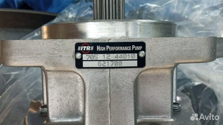 Гидравлический насос komatsu WA500 705-22-44070