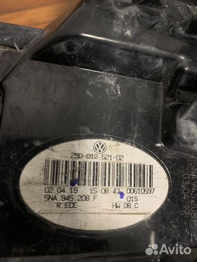 Фара (оригинал) правая задняя в крыло на VW Tiguan