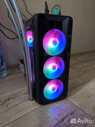 Продам игровой компьютер i3-10105 3.7GHz / RX 5500