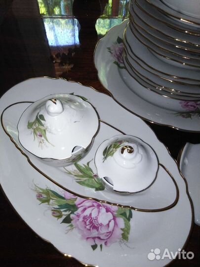 Столовый сервиз 