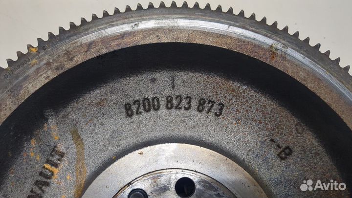 Маховик Opel Vivaro, 2012