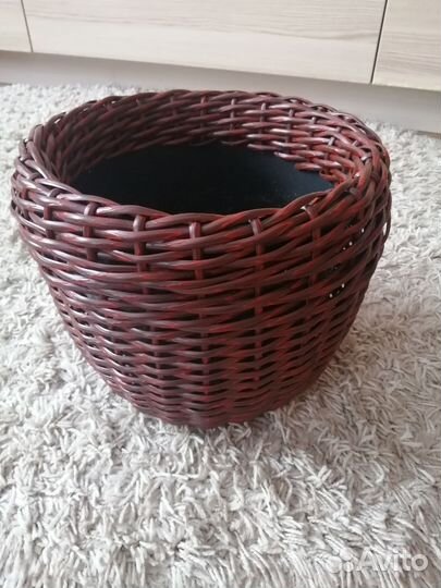 Кашпо из ротанга