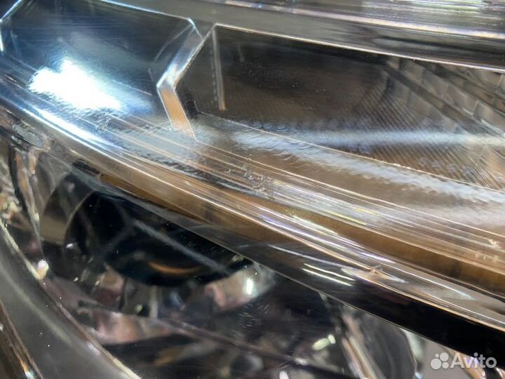 Фара галогеновая передняя правая Mitsubishi L200