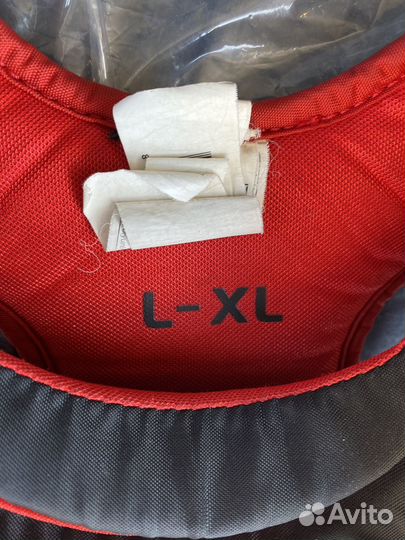 Вратарский нагрудник и защита шеи