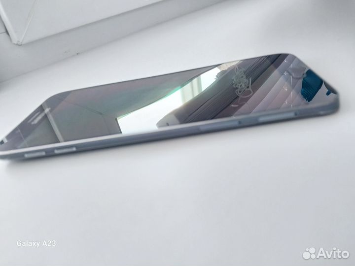 Samsung Galaxy A8 (2018), 4/64 ГБ