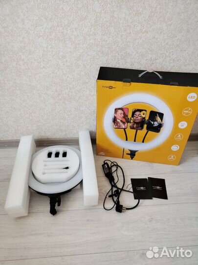 Кольцевая светодиодная лампа Finepower RL-5 новая