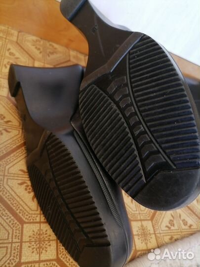 Зимние женские сапоги 38 бу