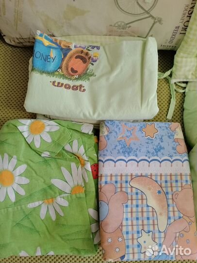 Бортики в кроватку с балдахином