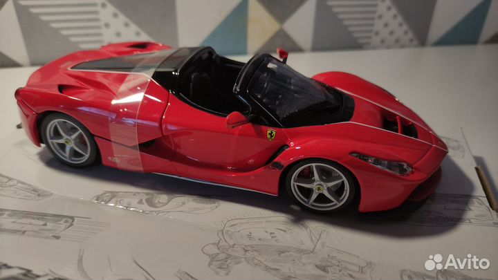 Модель Ferrari LaFerrari Aperta 1:24 Bburago