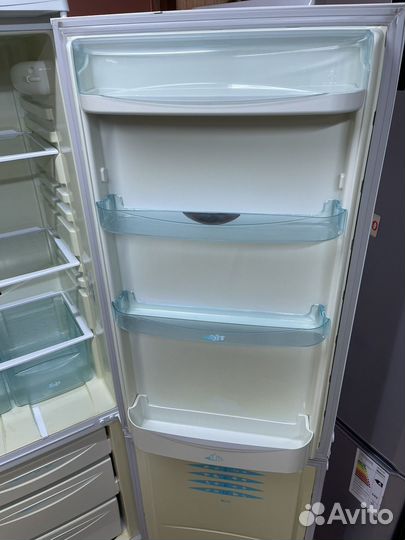 Холодильник Stinol, чистый, рабочий