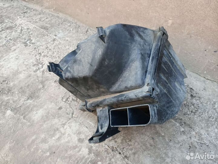 Корпус воздушного фильтра Audi A6 C5